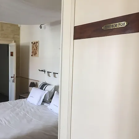 Les Gues Rivieres 3*