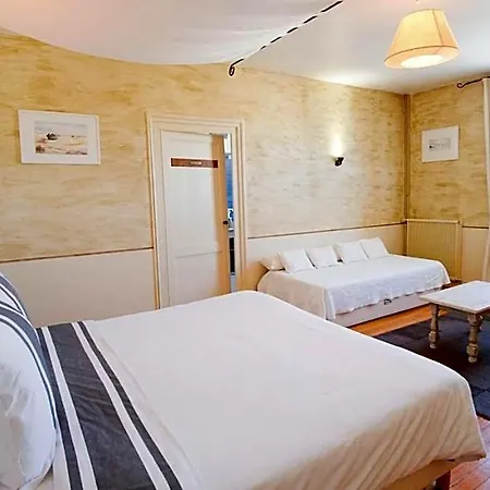 Les Gues Rivieres Bed & Breakfast